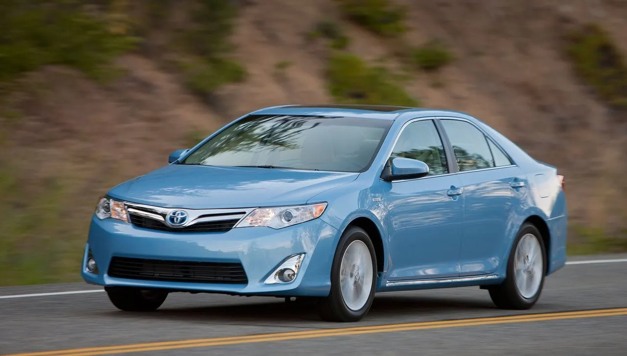 Toyota Camry Hybrid 2012