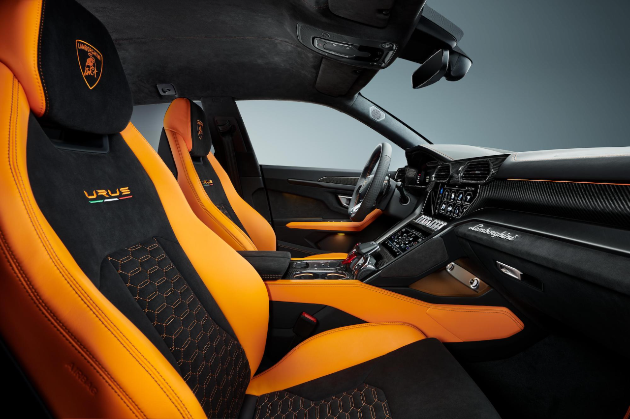 Lamborghini Urus: interior do SUV de luxo em fotos