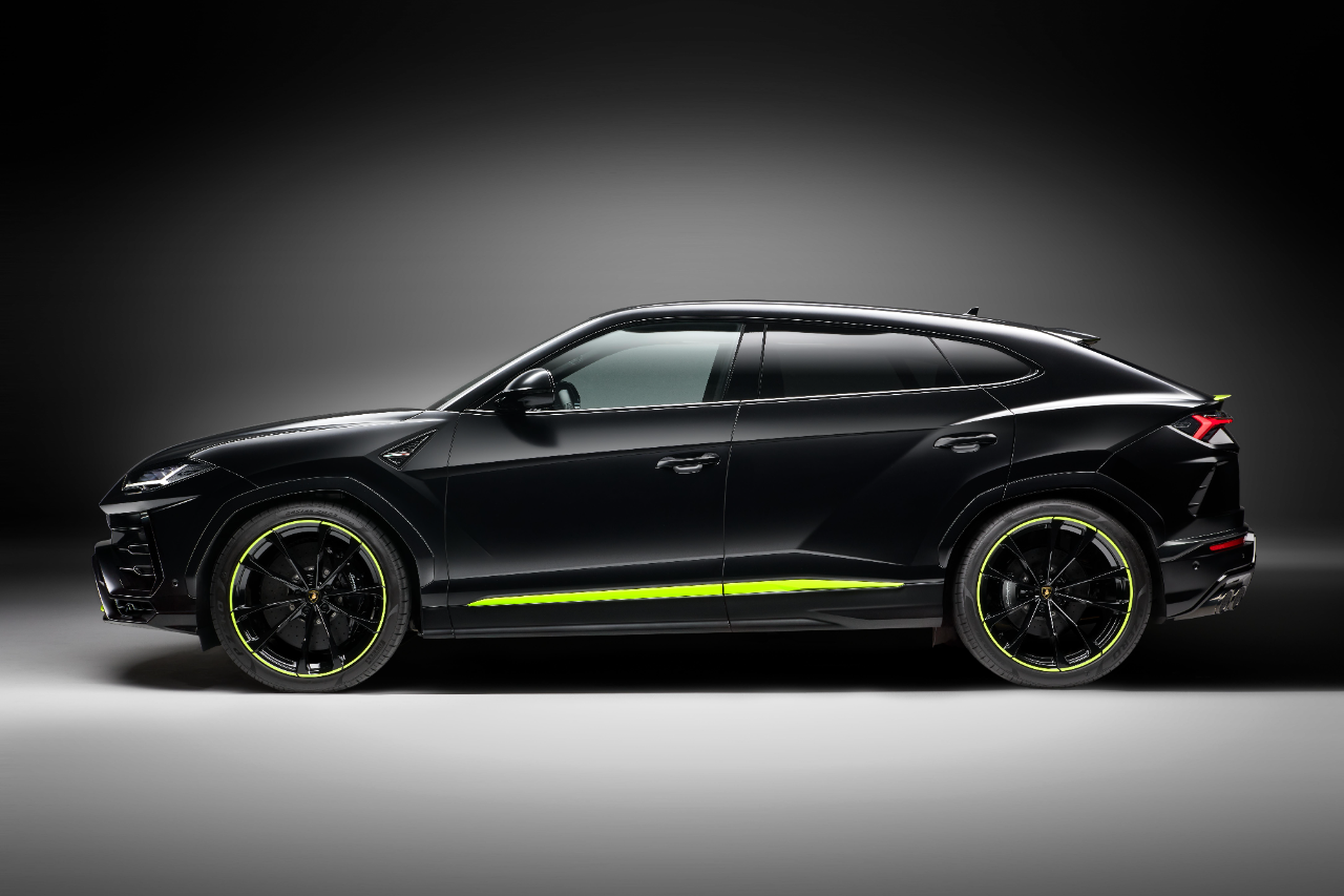 Lamborghini Urus Graphite Capsule