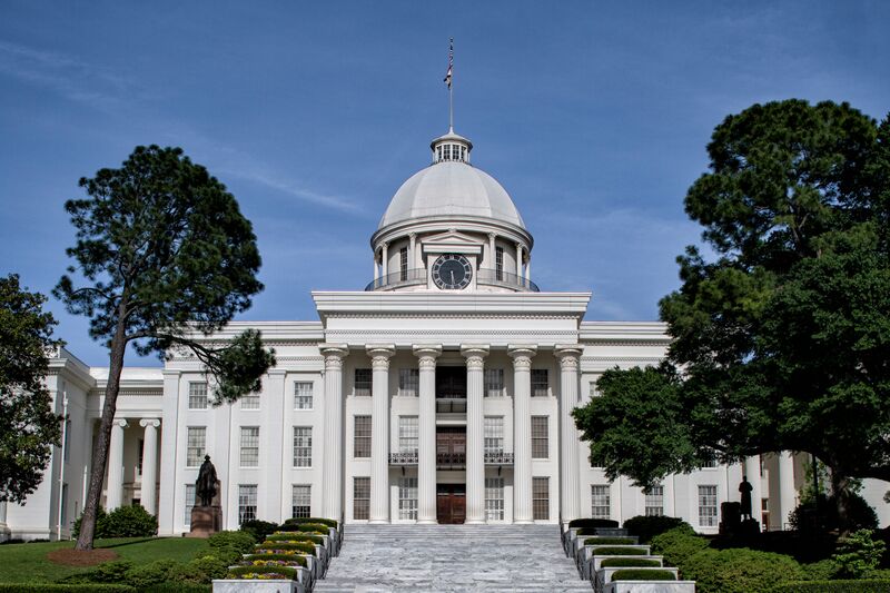 Outside view of Alabama State Capitol