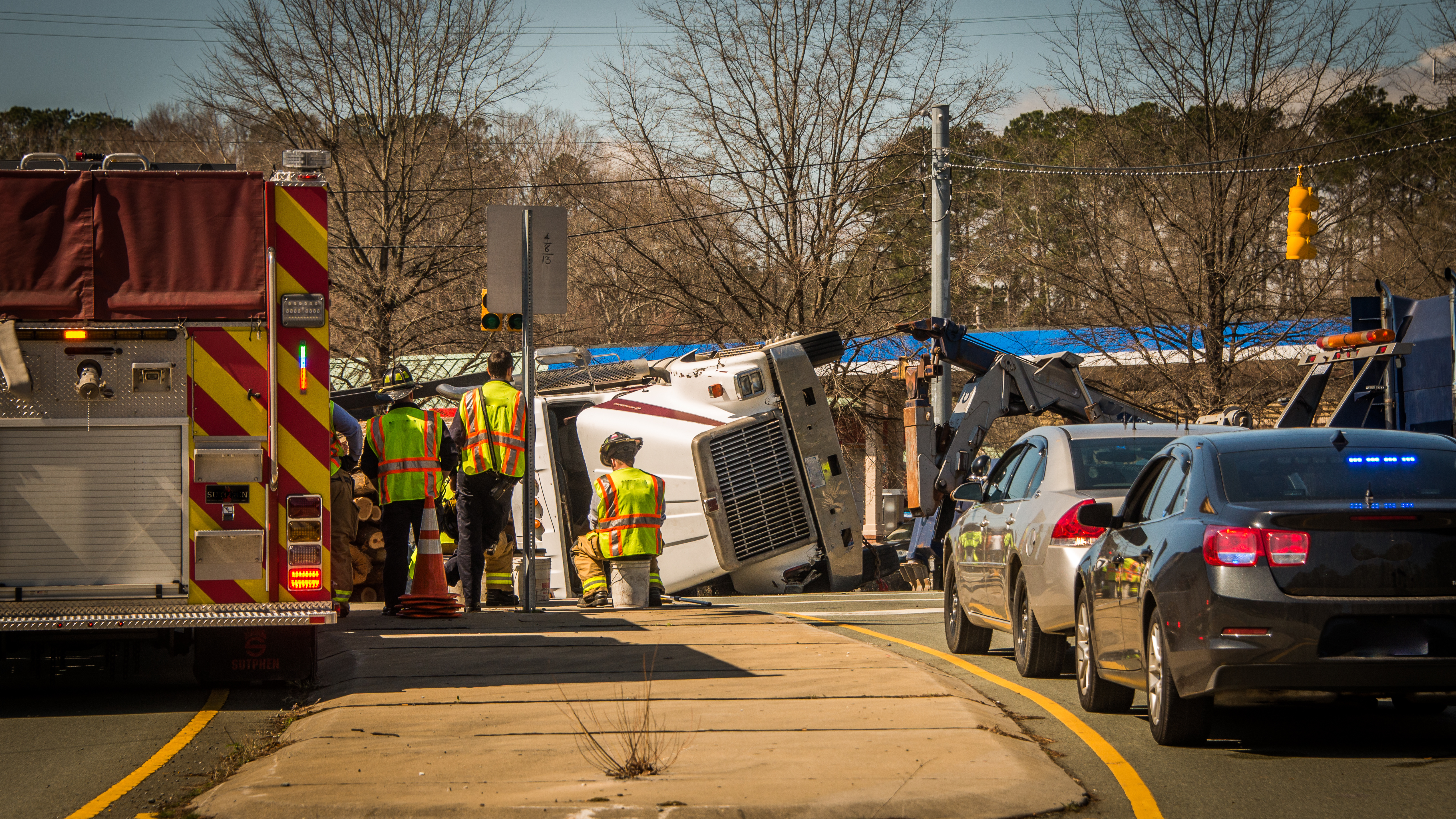 Righting Your Rig: Getting Your Overturned Tractor Trailer Upright