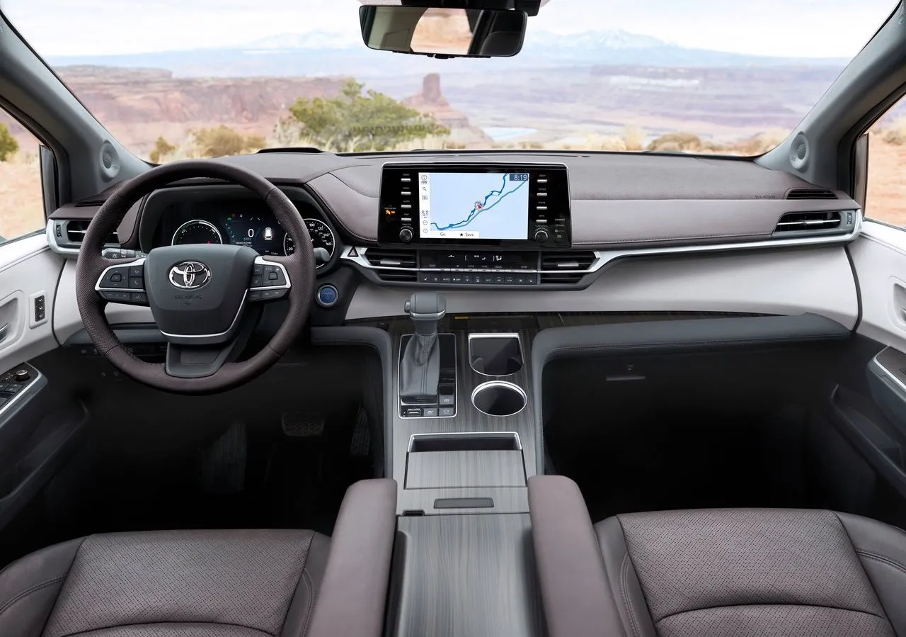 Toyota Sienna 2021 interior