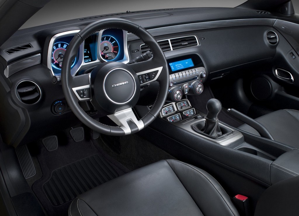 Camaro 2010 interior