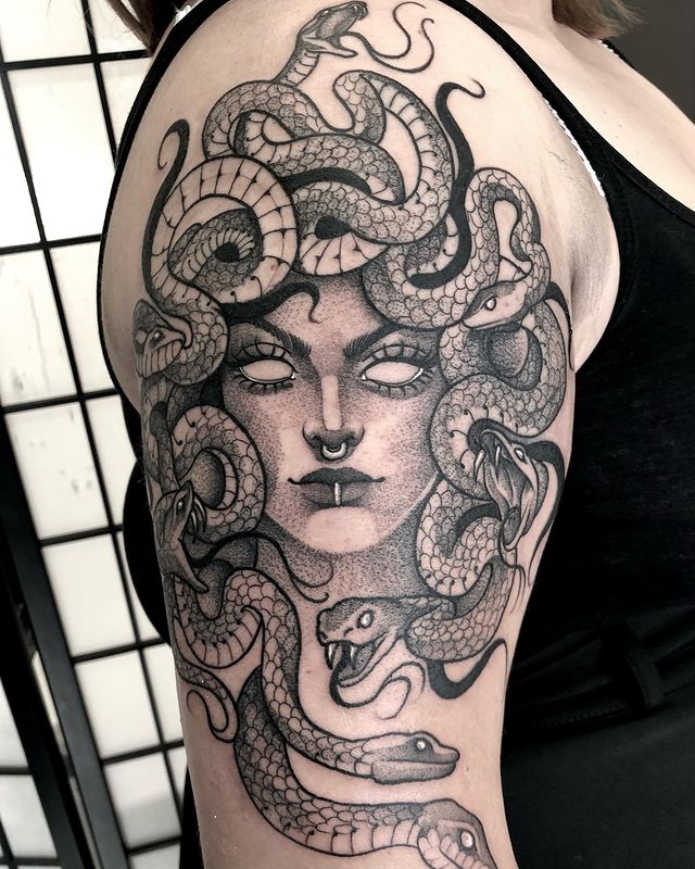 Medusa Tattoos Guide – Origins & Inspiration - TattoosWizard