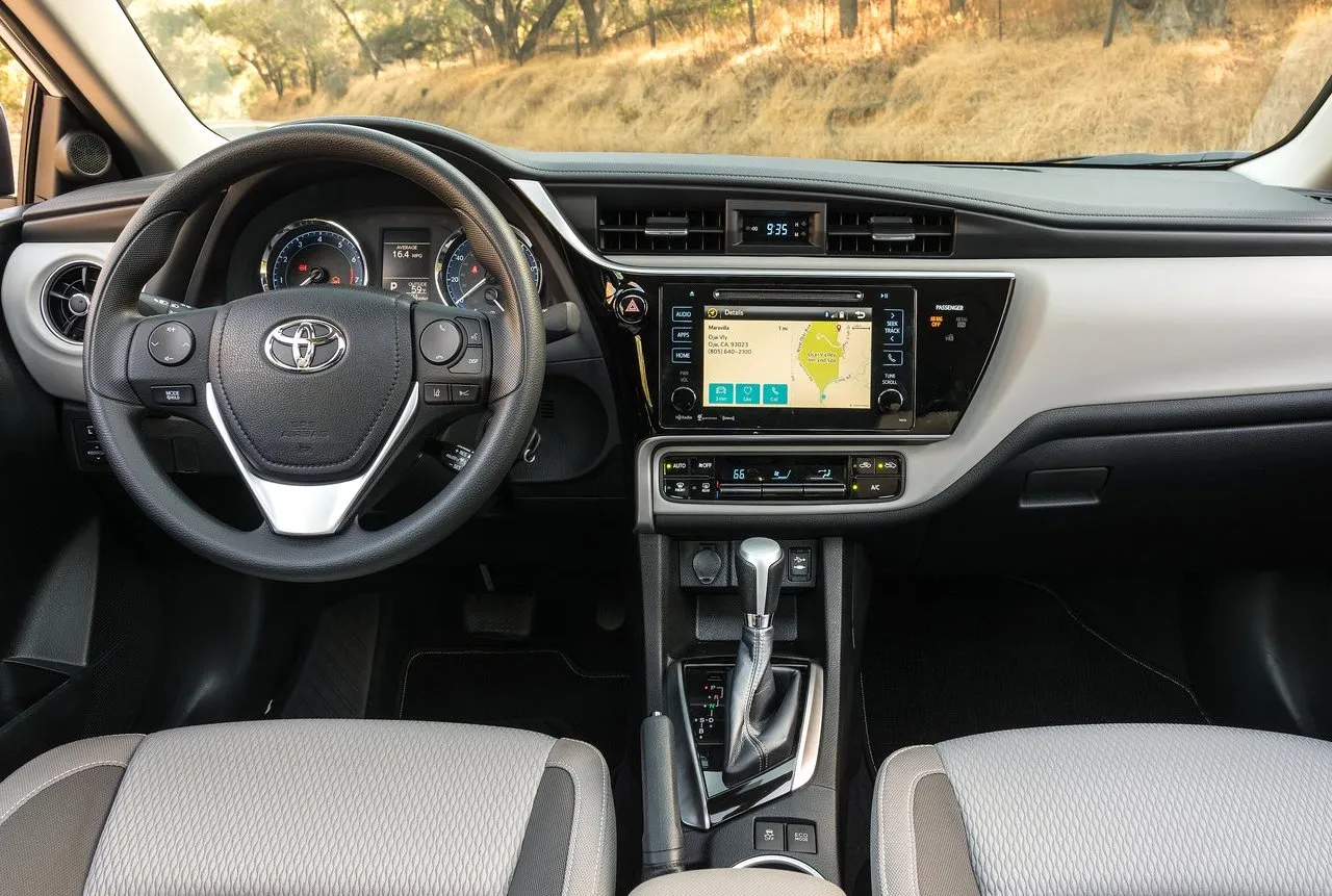 Toyota Corolla 2019 interior