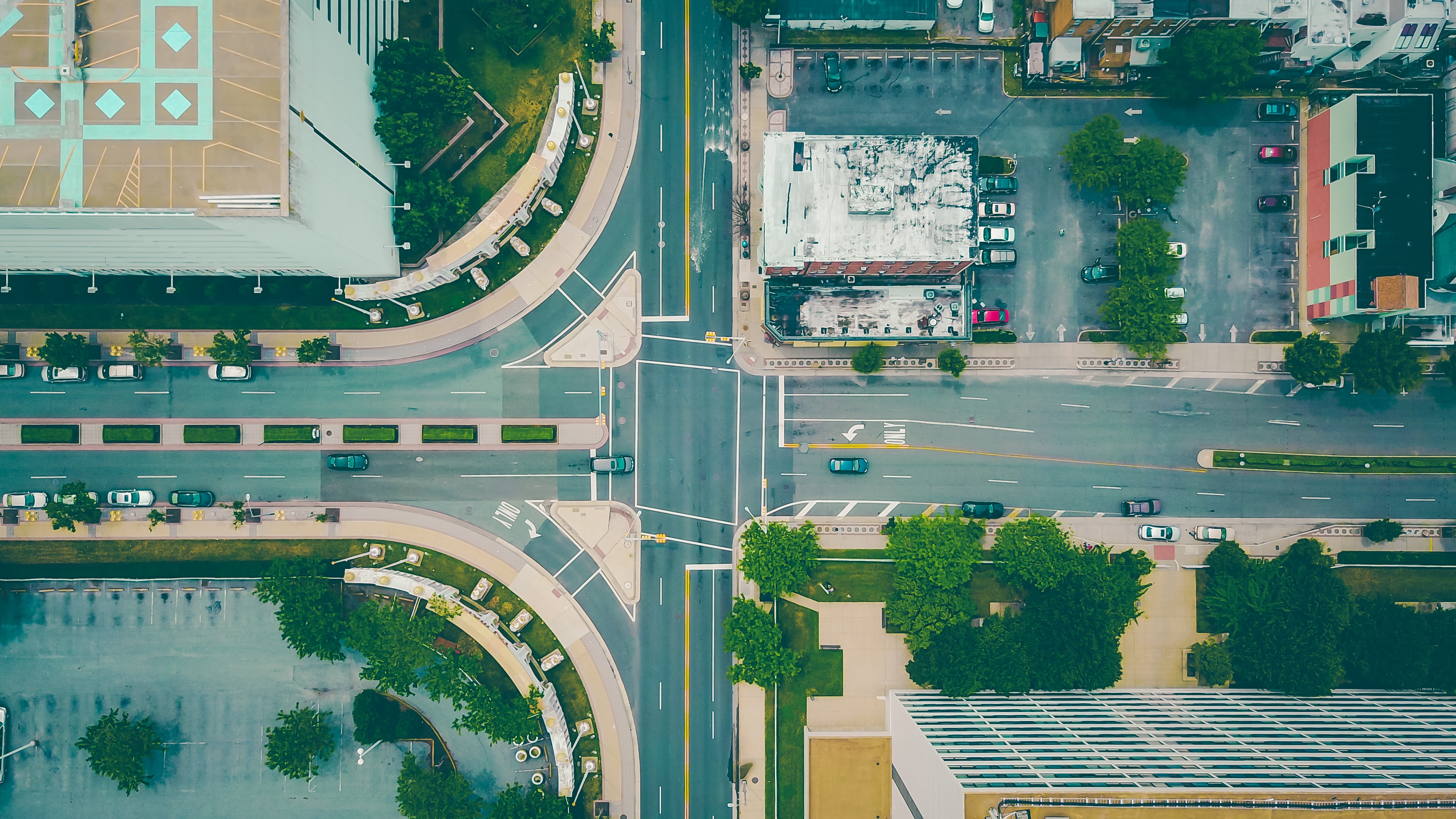 Aerial photo of a city's crossroad