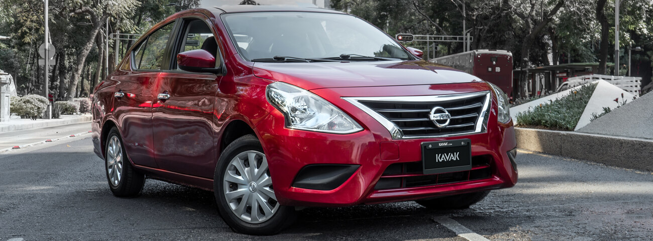 Nissan Versa usado económico