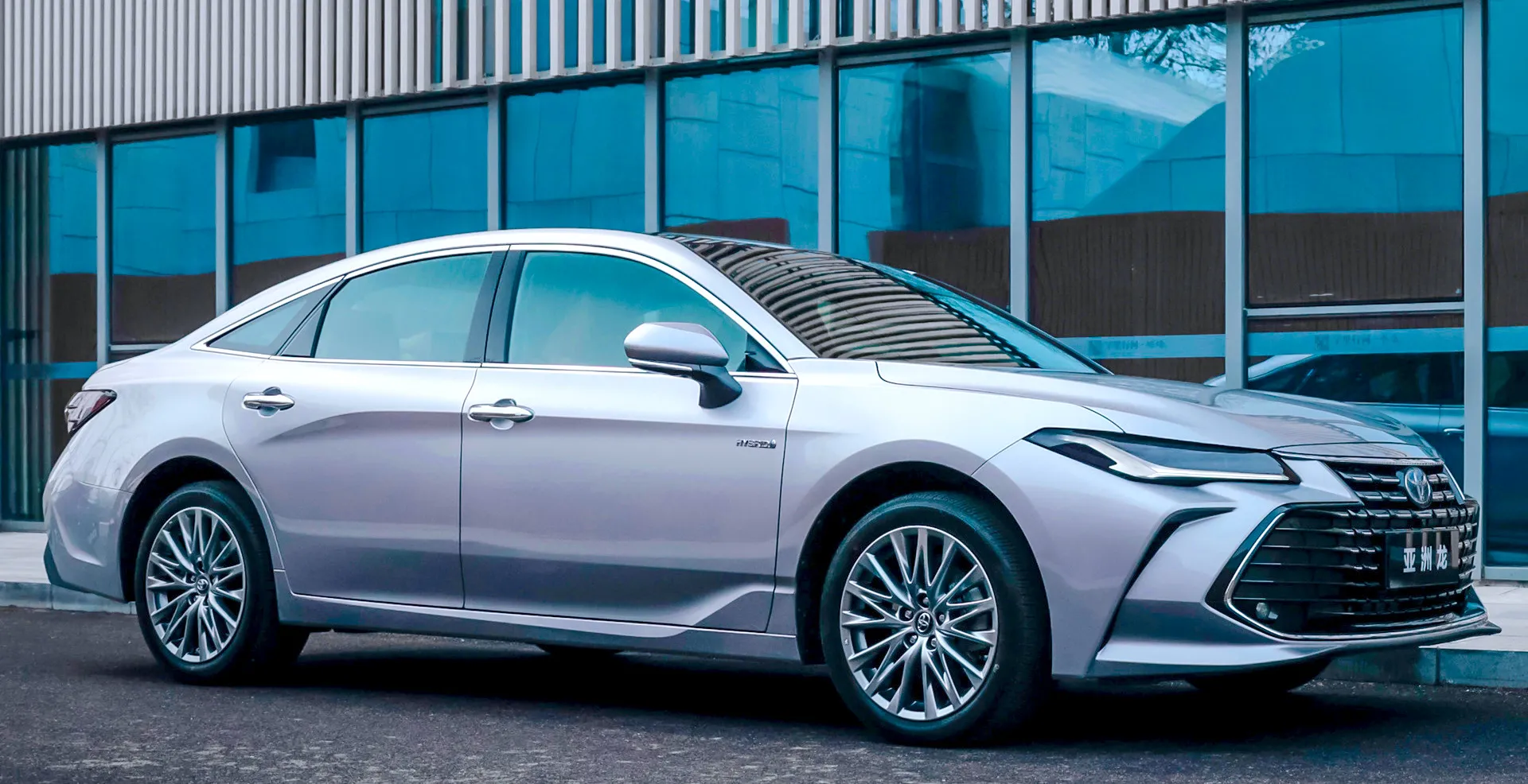 Toyota Avalon Hybrid 2022