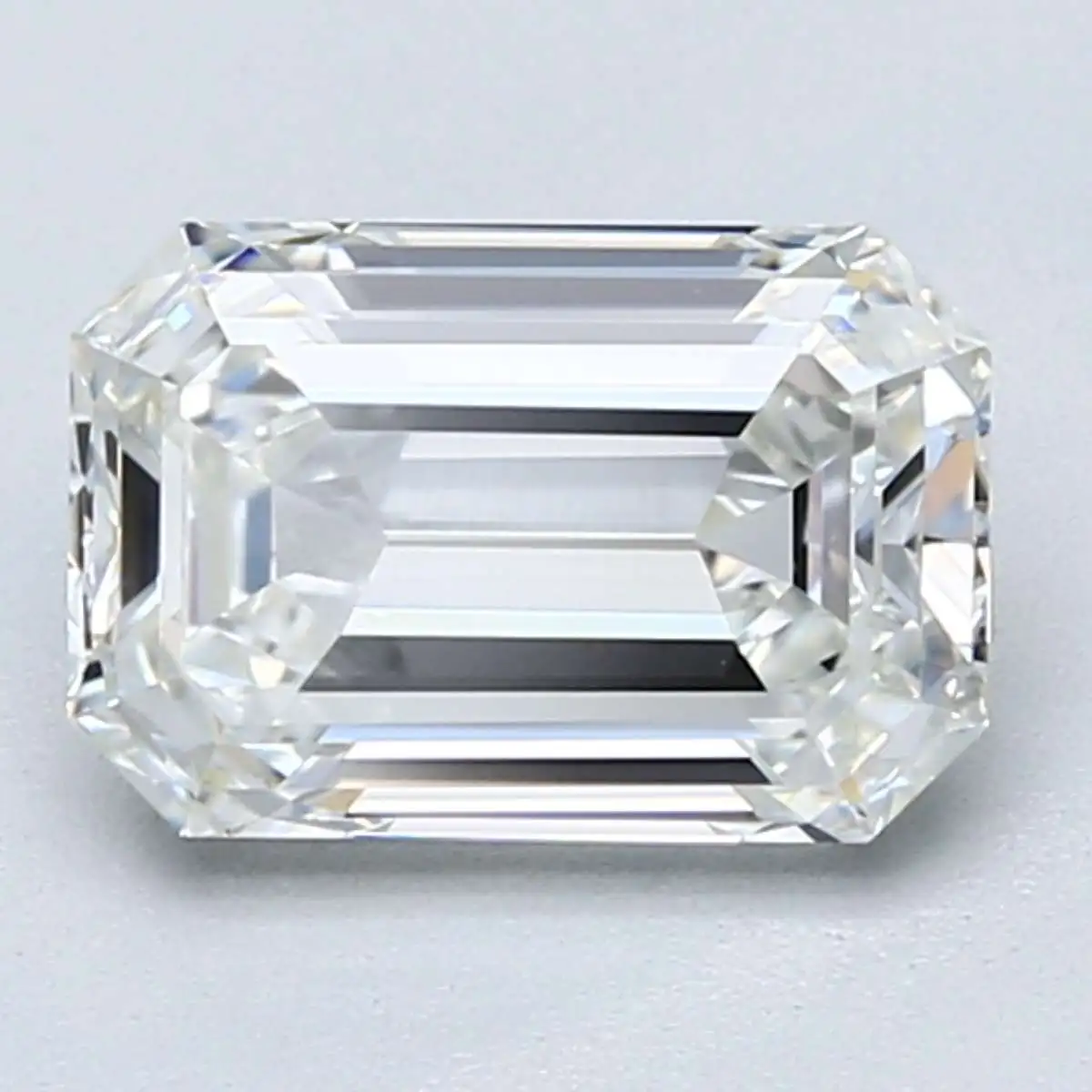 emerald cut diamond.webp