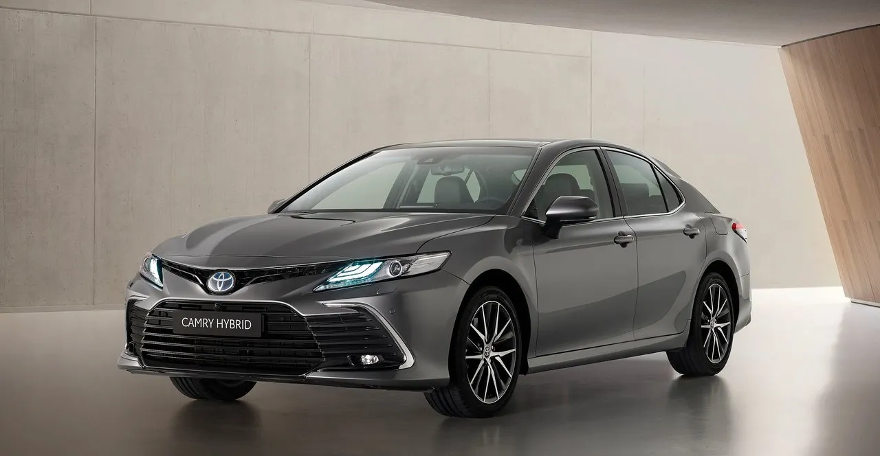 Toyota Camry 2021.webp