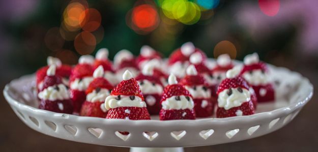 Santa con fresas.jpg
