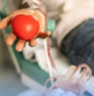pessoa fazendo doação de sangue, tipo sanguíneo