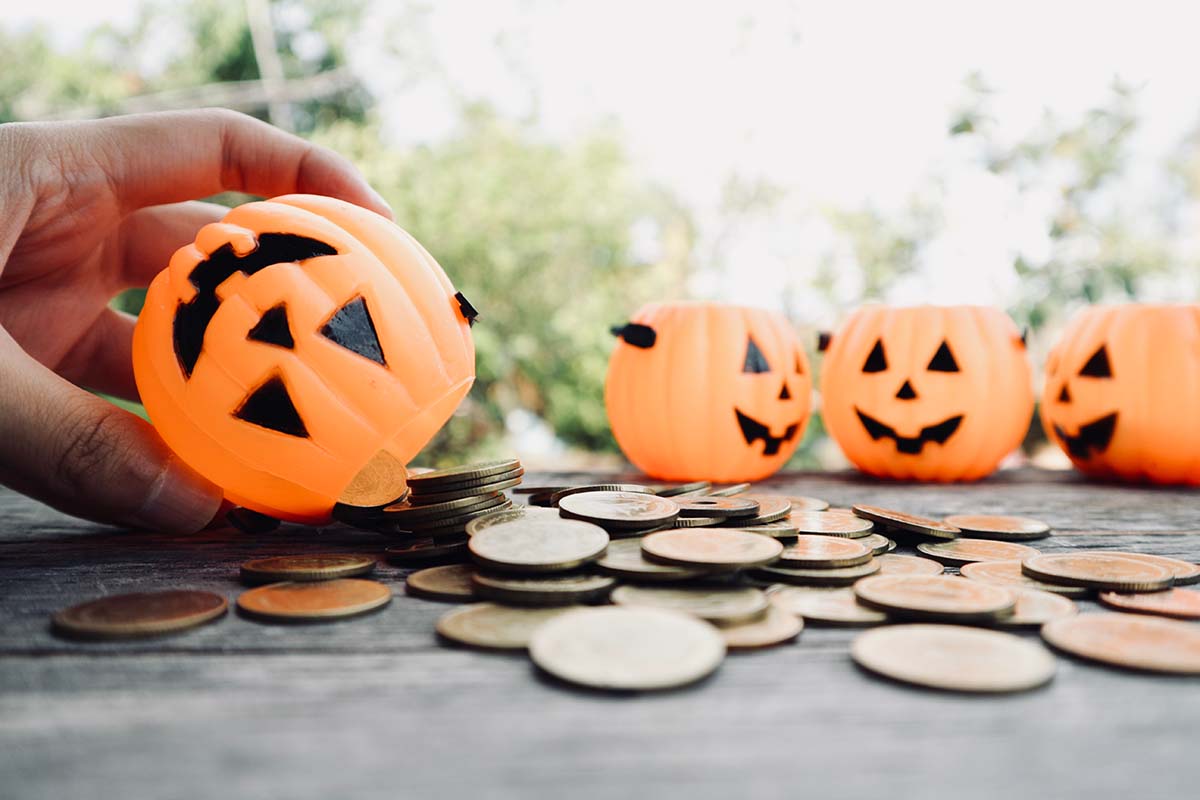 make money at halloween