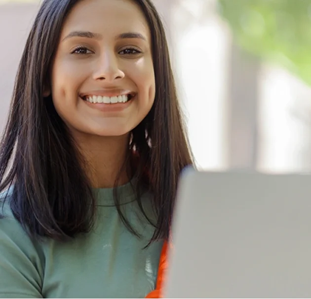 Vetted logistics operations specialist managing global supply chain communications