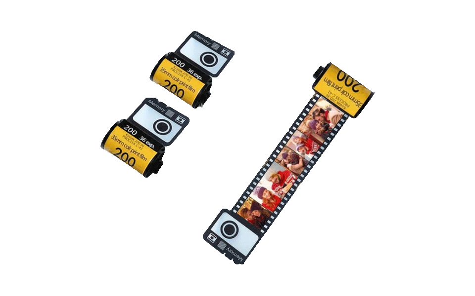 first-valentine-gift-for-boyfriend-camera-roll-keychain.webp