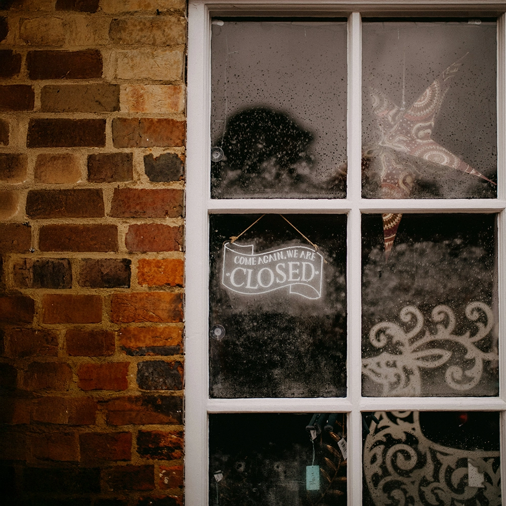 Closed Christmas sign.webp
