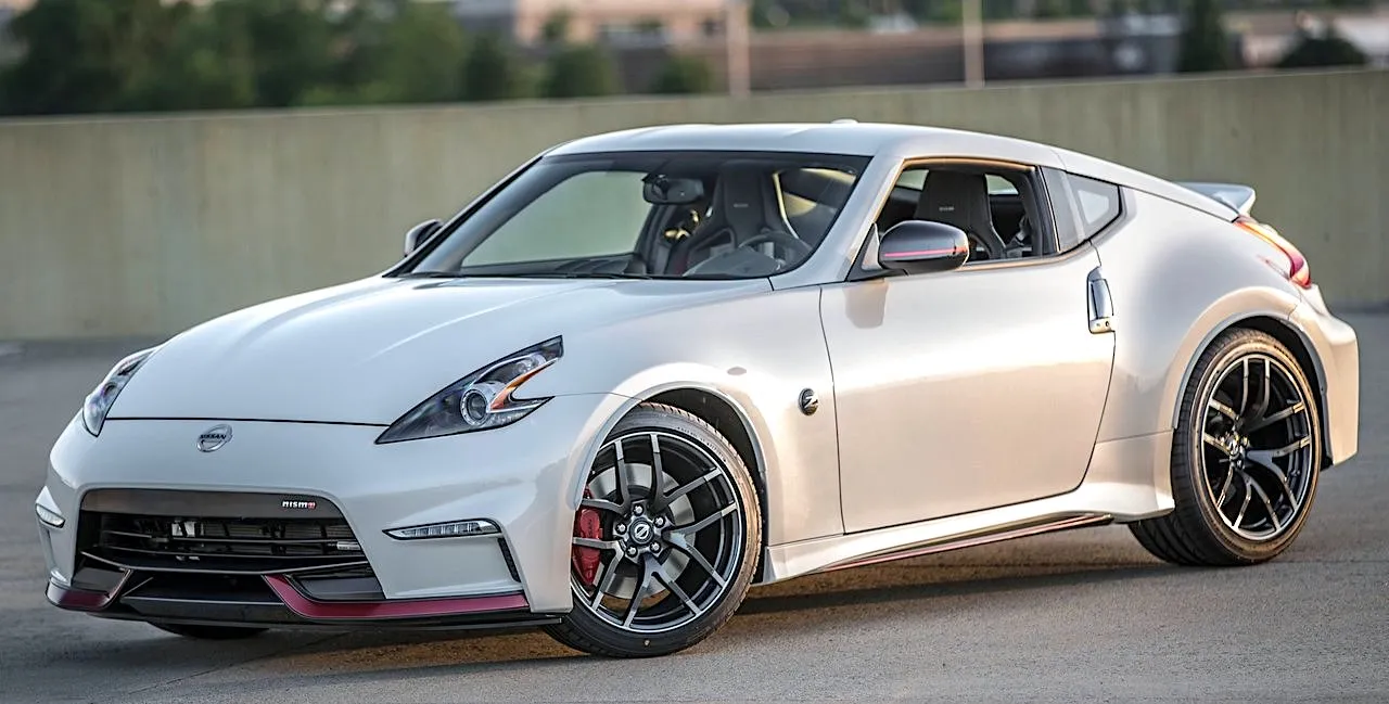 Nissan 370Z Nismo 2015