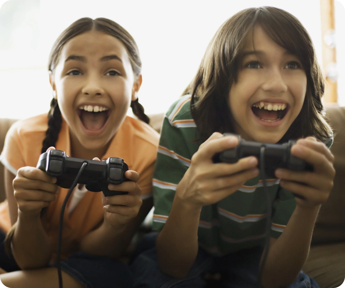 siblings playing xbox