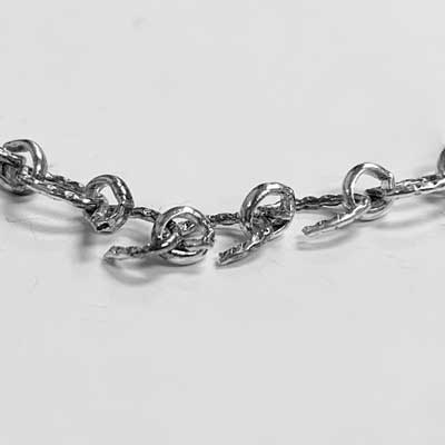 Why Jewelry Chains Break & How You Can Prevent It - Halstead