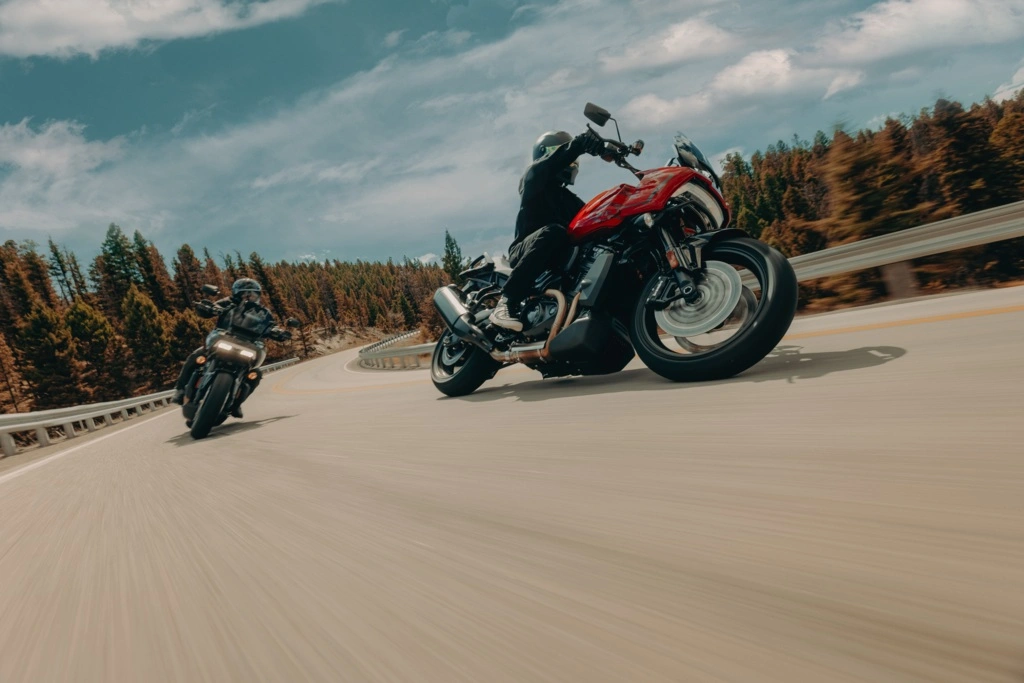 1-2025-Harley-Pan-America-1250-ST.webp