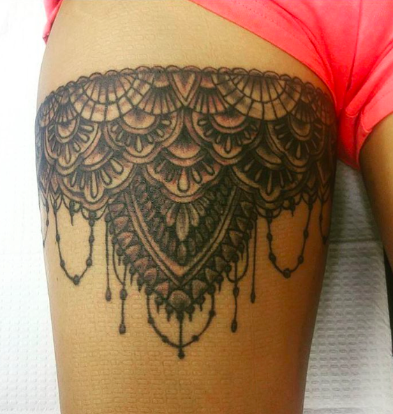 15 Charming Garter Belt Tattoo Ideas TattoosWizard