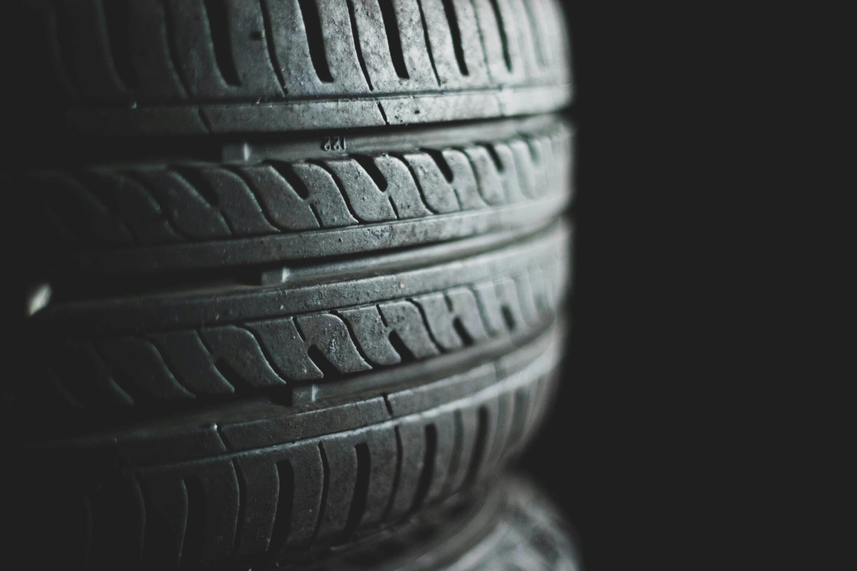 Under-Inflated Tyres: Risks, Causes, and Safety Tips Revealed Featured Image
