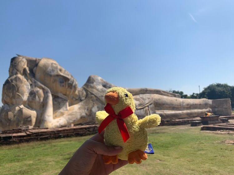 Giant buddha with kweh in Wat Lokayasutharam