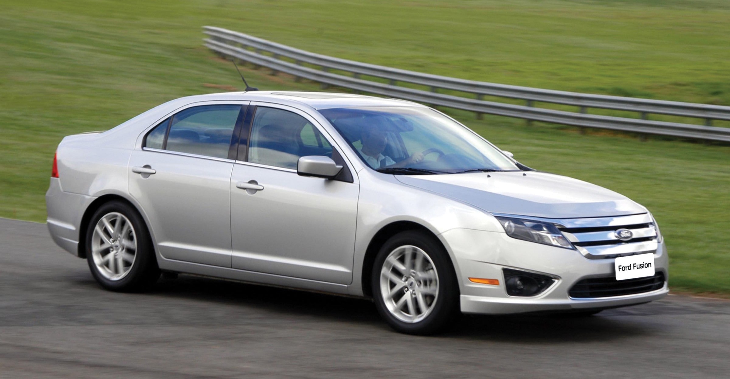 Fusion 2010 sedan se destaca em tudo, até no preço