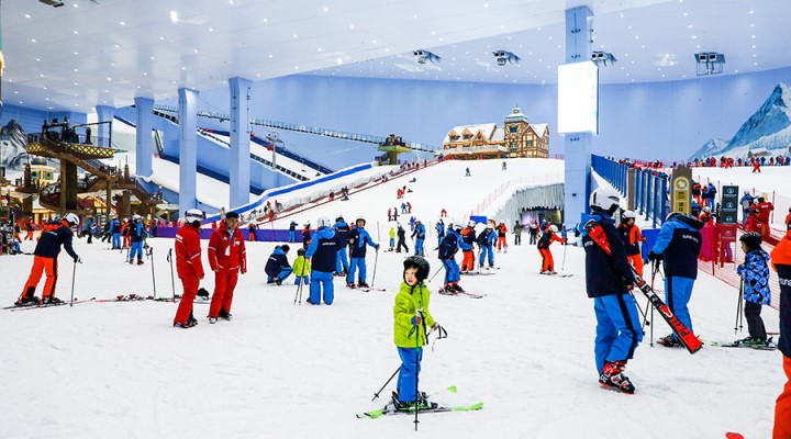 廣州室內滑雪場推介 廣州融創雪世界 熱雪奇迹