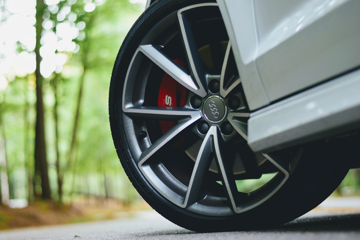 Budget, Mid-range or Premium Tyres – Which Should you Choose? Header Image