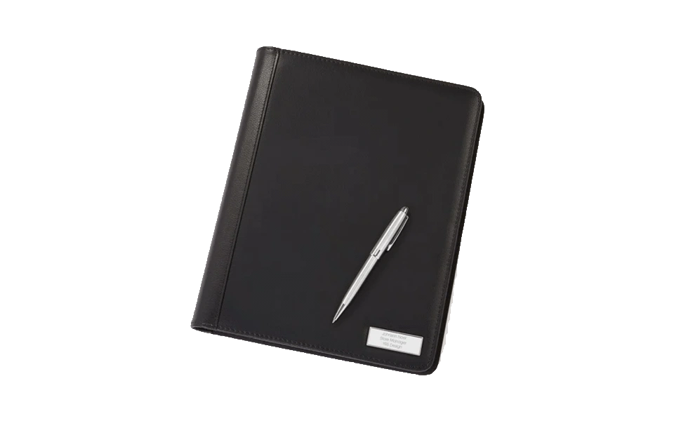 engraved-portfolio-and-pen-set-college-graduation-gifts-for-him.webp