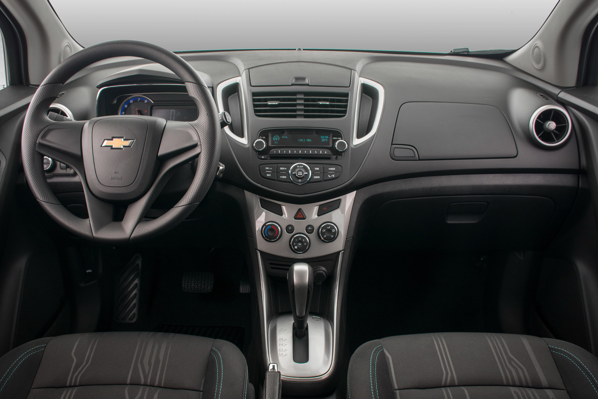 Chevrolet Tracker 2016 interior