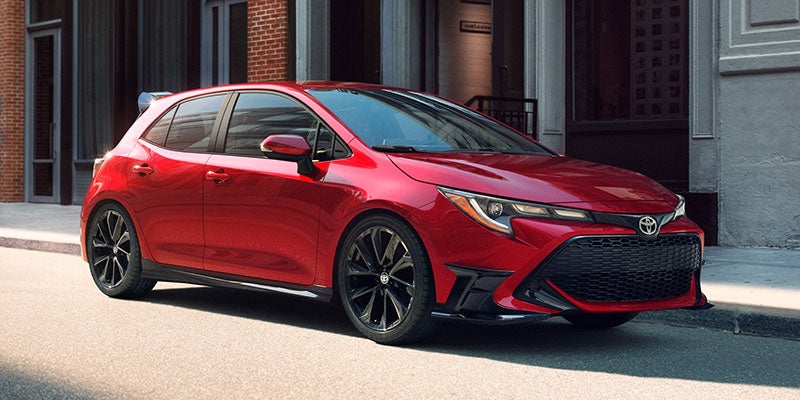 Corolla Hatchback est&aacute;ndar