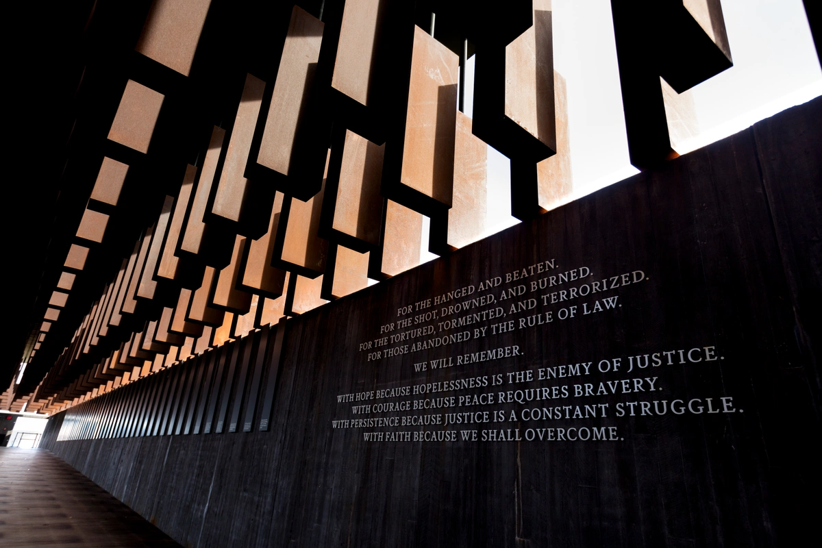 18.12.12_MemPeaceJustice0690.webp