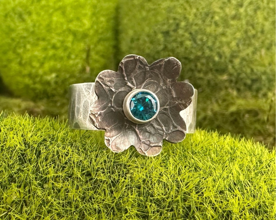 Texturing flower blanks - flower blank ring with a pattern from the rolling mill