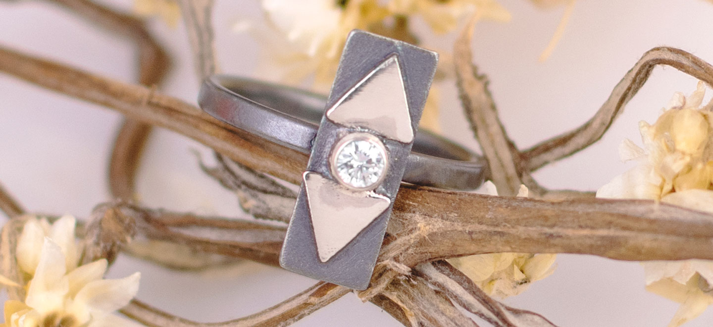 Tube bezels are a beautiful and simple way to add faceted stones to your jewelry designs. Learn more about them and find some inspiration.