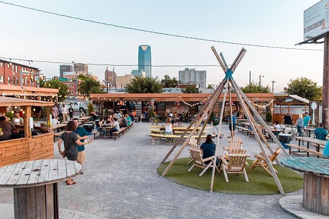 The Bleu Garten Food Truck Court