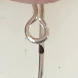 silver wire with loop and straight wire overlapping