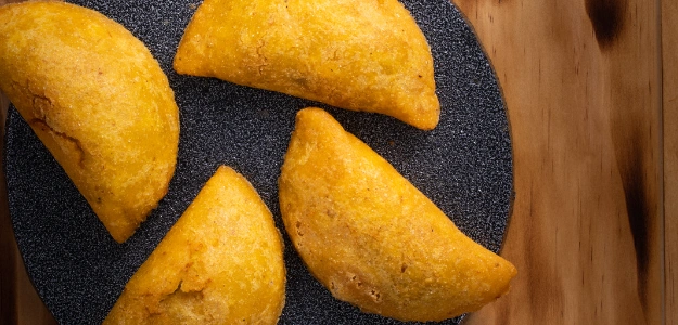 empanada de platano.webp