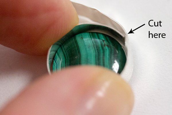 Wrapping the bezel wire around a cabochon