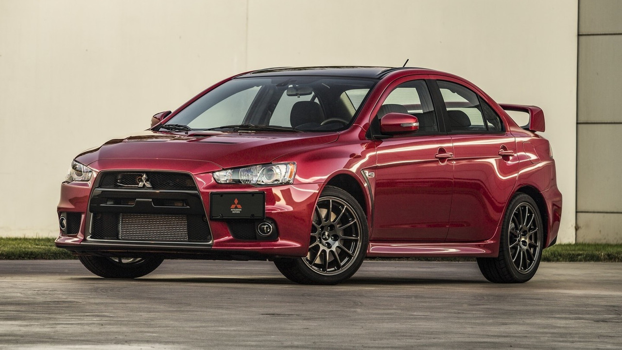 Lancer sedã base do esportivo Lancer Evolution