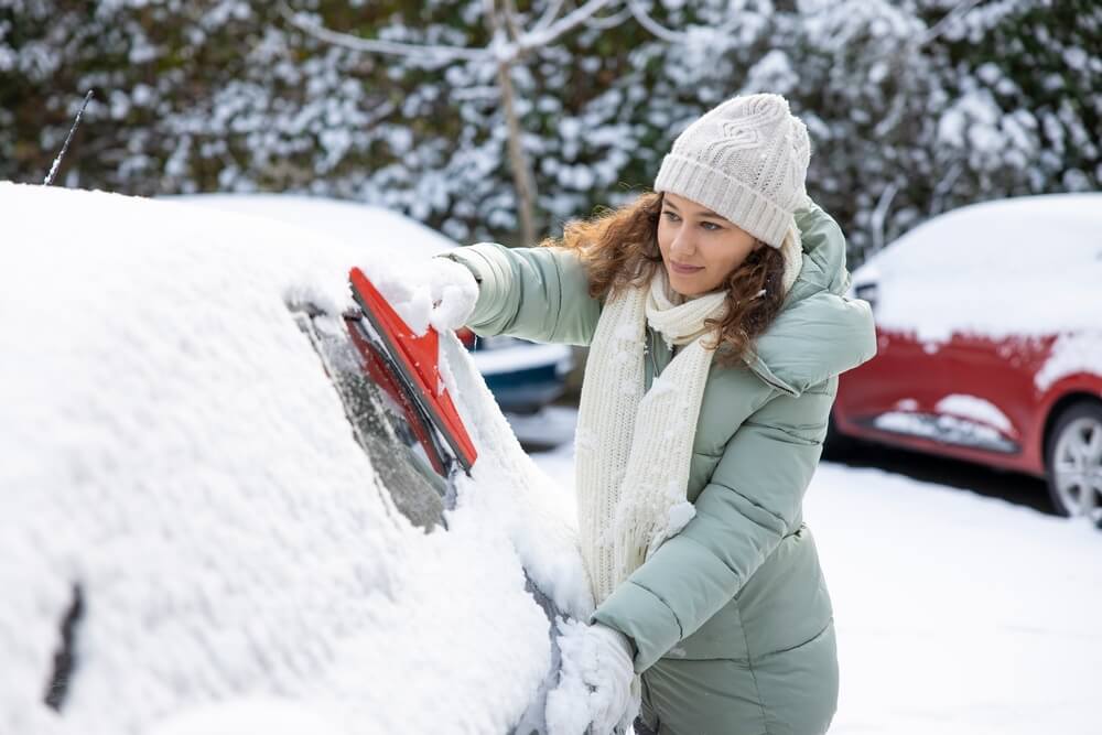 winter driving tips: clearing snow
