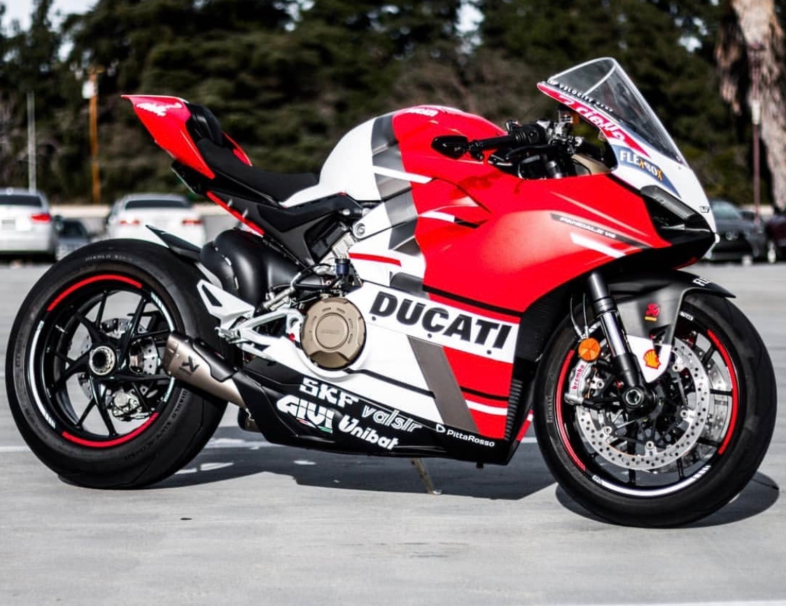 2018 Ducati Panigale V4_La Puente.jpg