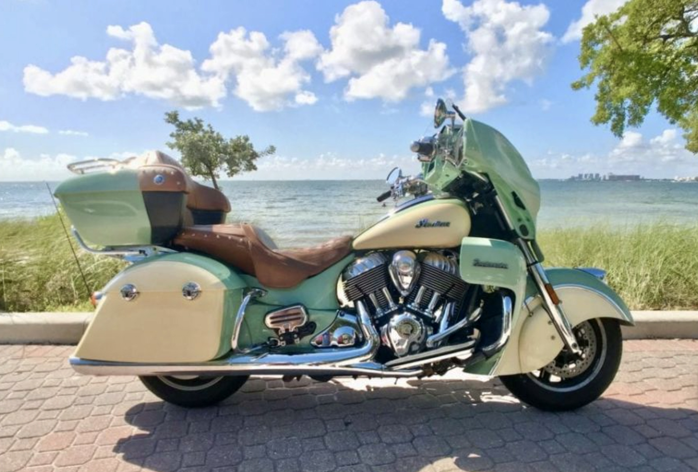 2017 Indian Roadmaster Miami.jpg