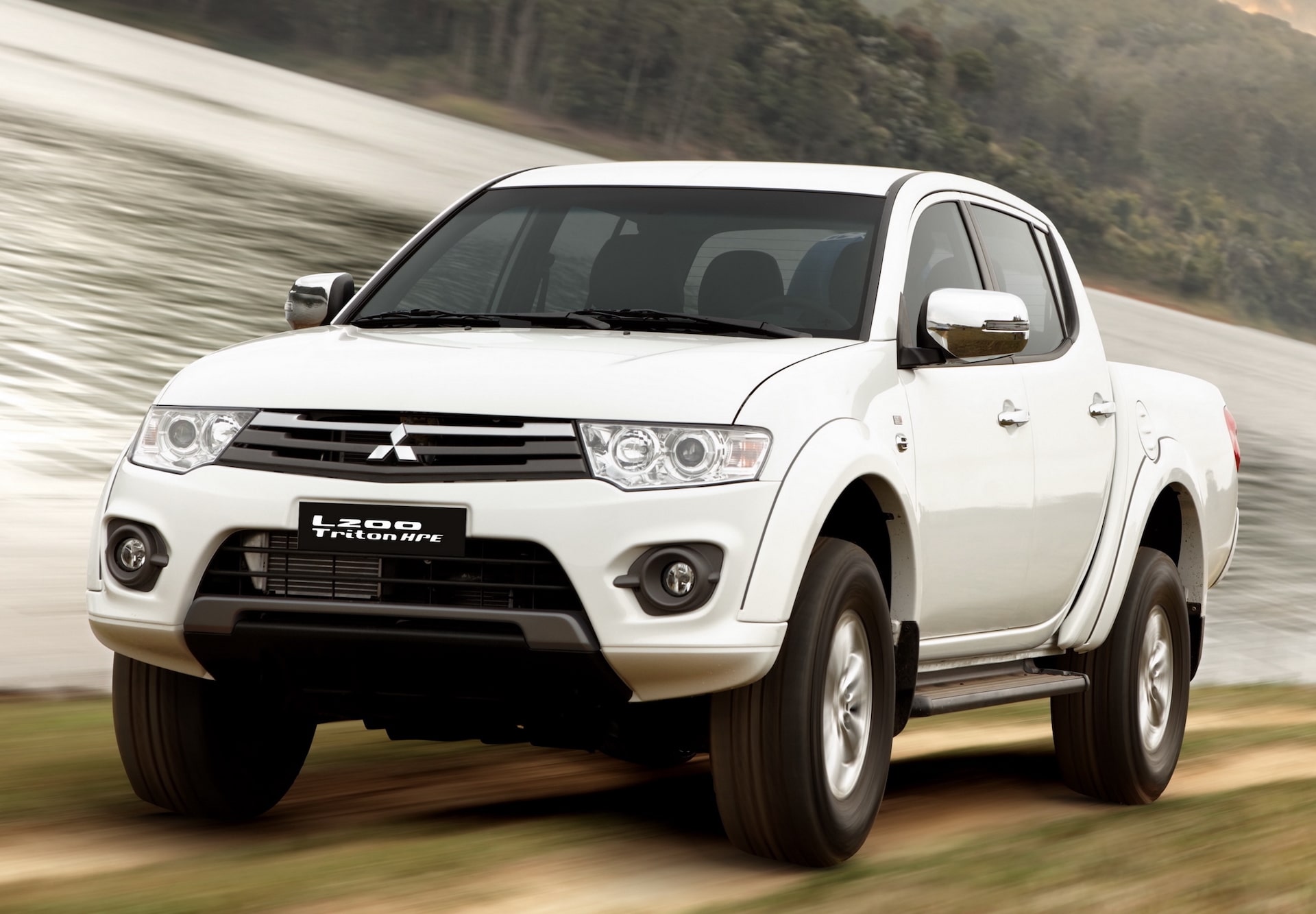 L200 Triton 2015 picape todooterreno Mitsubishi