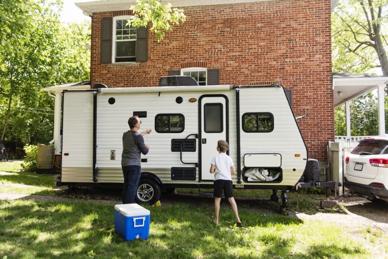 rvparkedathouse""