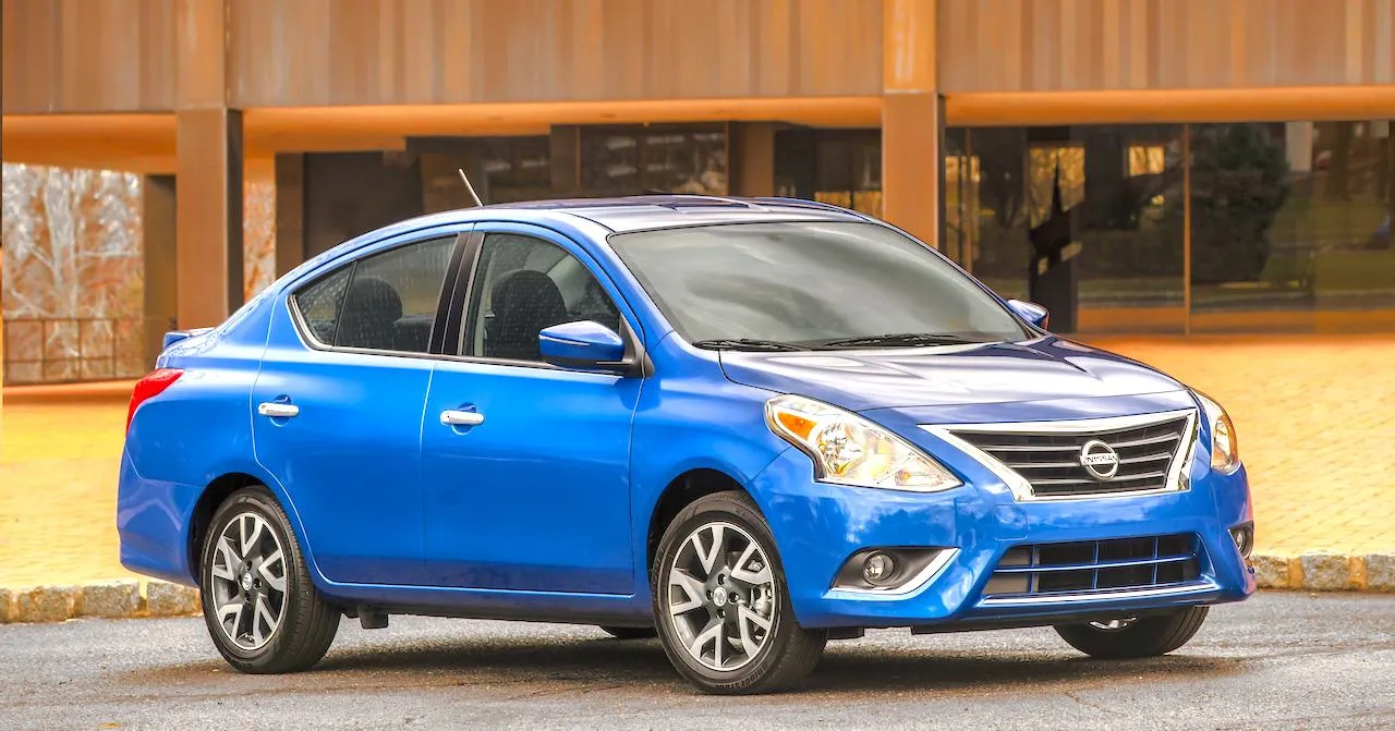 Nissan Versa 2016