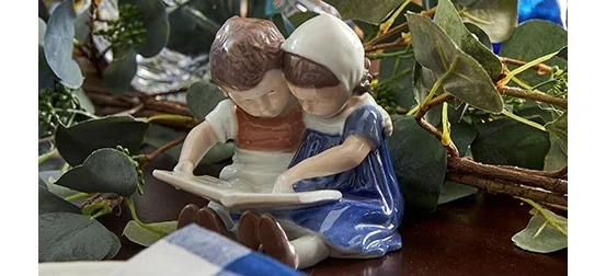 Professionals Doctor (Reduced Size)-No Base - No Box by Lladro