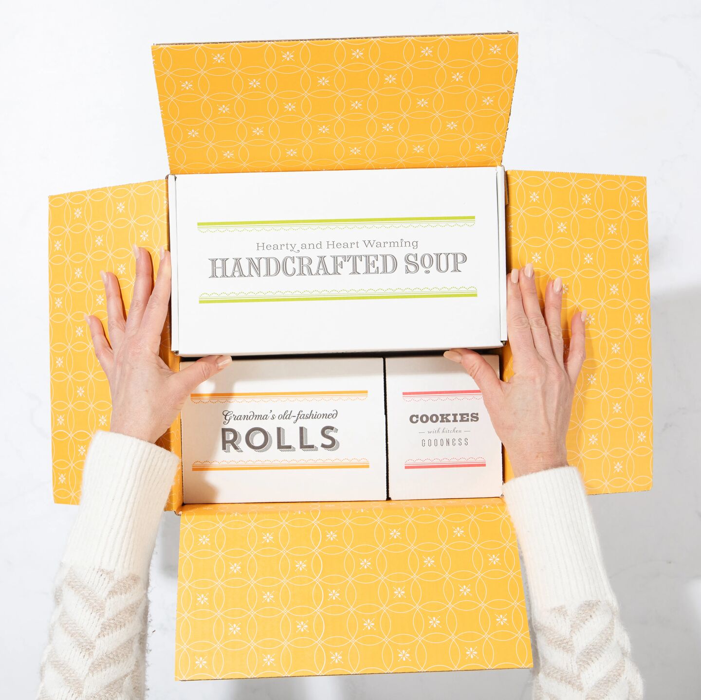 Spoonful gift box with hands