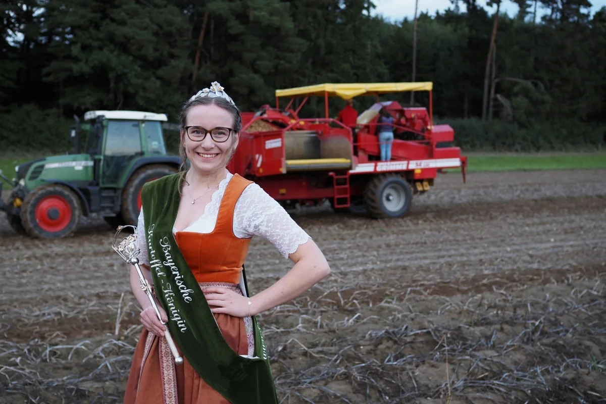 Julia Grabler, die 48. Bayerische Kartoffelk&ouml;nigin